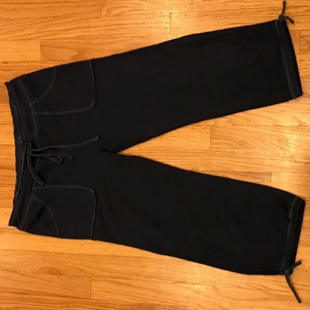 SUPER COMFY Capri sweats